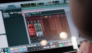Joe Satriani talks AXE I_O and AmpliTube for recording guitar (1080p)