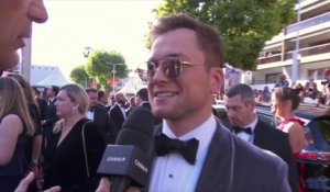 Taron Egerton au micro de Laurent Weil - Cannes 2019