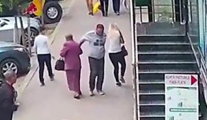Un homme ivre agresse deux femmes de 36 et 81 ans en pleine rue