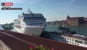Venise : un bateau de croisière percute un quai et un bateau