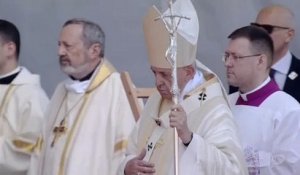 Roumanie : le pape béatifie sept évêques