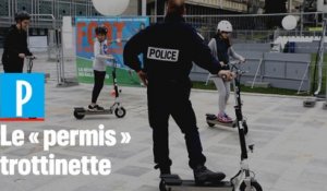 Paris: la police enseigne la pratique... de la trottinette