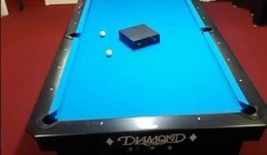 Coups de billard avec des verres à vin et des pièces de monnaie !