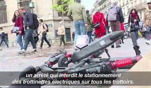 Paris: trottinettes interdites sur les trottoirs, vitesse bridée