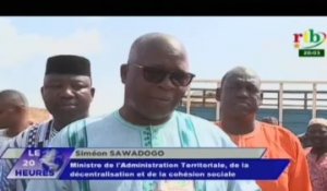 RTB/Terrorisme - Le Ministre de l’administration territoriale, Siméon SAWADOGO accueille les déplacés du Nord et du Sahel à Ouagadougou