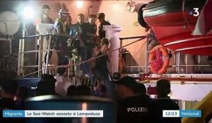Migrants : le Sea-Watch accoste à Lampedusa