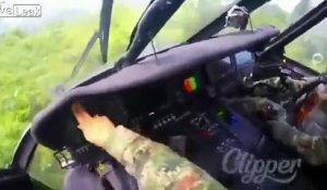 Cet hélicoptère se fait tirer dessus en vol en Colombie !