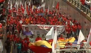 Venezuela : pro-Guaido et pro-Maduro s'opposent à distance