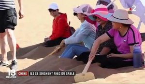 Désert de Gobi : les Chinois se soignent avec du sable