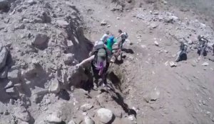 Des randonneurs échappent de peu à un glissement de terrain impressionnant