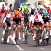 Une chute improbable pour Nacer Bouhanni