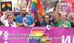 Plus de 2.000 personnes pour la première Gay Pride à Sarajevo