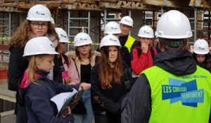 Des collégiens dans les coulisses du chantier de la piscine de Cernay