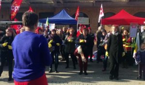 Flash mob "à cause de Macron" à Belfort