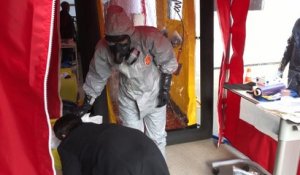 Exercice de décontamination à l'aide d'un sas aux urgences du CHR de Huy