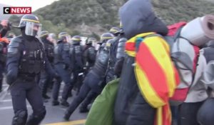 Catalogne : les indépendantistes délogés de la frontière franco-espagnole