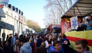 Plus d'un millier d'étudiants fêtent la Saint-Nicolas dans les rues de Namur