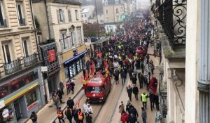 Grève du 5 décembre au Mans. Près de 10 000 manifestants contre la réforme des retraites