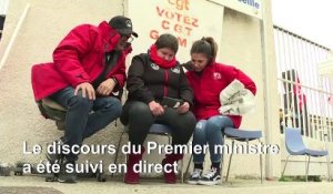 Retraites: des grévistes du port de Marseille réagissent aux annonces d'Edouard Philippe