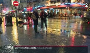 Grève des transports : de nombreux marcheurs dans Paris