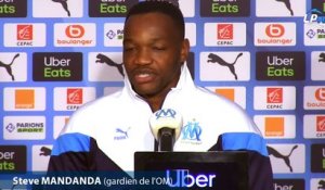 Mandanda sans état d'âme avec Pelé