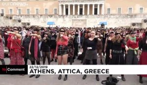 Performance féministe à Athènes