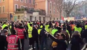 Grève Marseille : Des milliers de manifestants dans les rue, la mobilisation est massive et calme