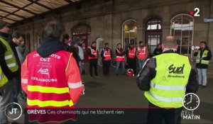 Réforme des retraites : des cheminots qui ne désespèrent pas à Strasbourg