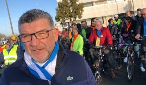 Municipales à La Roche-sur-Yon. Le maire fait un tour à vélo pour parler des mobilités
