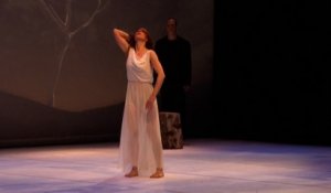 L'émotion des danseurs et spectateurs au théâtre de Chaillot après  6 mois sans spectacle