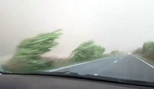 Conduire dans cette tempête relève de beaucoup de courage