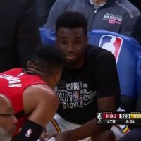 Russell Westbrook expulsé alors que le match est plié