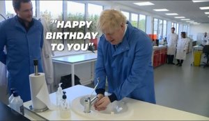 Contre le coronavirus, Boris Johnson chante "joyeux anniversaire" en se lavant les mains