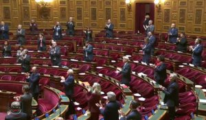 Il est 20h, l’hémicycle du Sénat applaudit les personnels de santé