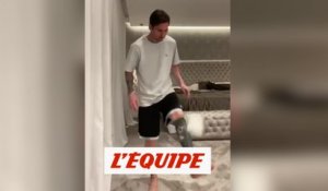 Même Lionel Messi jongle avec du papier toilette - Foot - WTF
