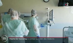Coronavirus - Regardez les médecins qui s'occupent d'une malade de 68 ans à l'Hôpital de Tourcoing, en difficulté respiratoire