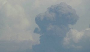 Les premières images du réveil du volcan Anak Krakatau en Indonésie