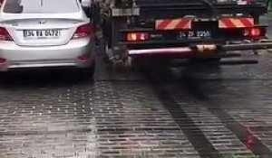 Camion de la fourrière efficace : voiture embarquées en 10 secondes