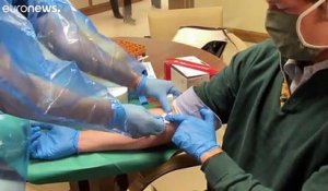 Coronavirus : les Espagnols se testent avant de reprendre le travail