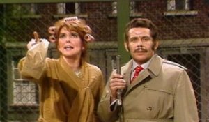 Jerry Stiller & Anne Meara - School Protest With Walter Flonkite And Mrs. Mulcahy