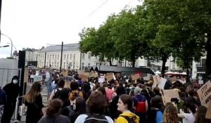 Des centaines de manifestants contre le racisme et les violences policières à Nantes
