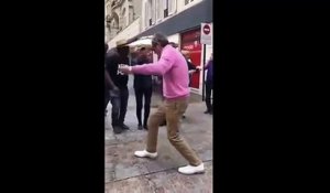 Patrick Balkany danse dans les rues de Levallois-Perret pour la Fête de la musique