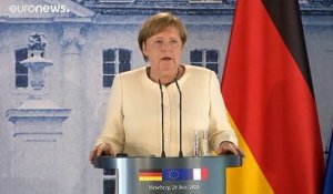 A Berlin, Emmanuel Macron fait avec Angela Merkel la promotion de leur plan d'aide post-Covid