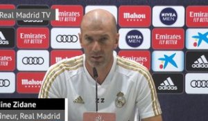 36e j. - Zidane ne veut pas parler du titre