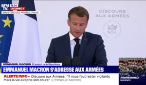 Emmanuel Macron: "Demain, les Armées sauront céder la première place" aux soignants "qui se sont battus" contre le Covid-19