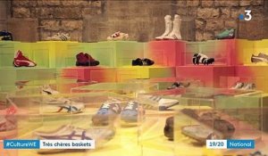 Des clips de Hip-Hop aux défilés haute-couture, une exposition à Bordeaux met à l'honneur les sneakers