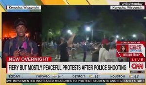 USA - Regardez l'envoyé spécial de CNN, cette nuit, au coeur des émeutes à Kenosha dans le Wisconsin après le meurtre de deux personnes qui protestaient contre les brutalités policières