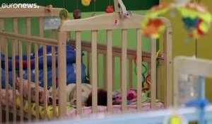Otages de la crise du Covid-19, des bébés GPA attendent leurs parents biologiques en Russie
