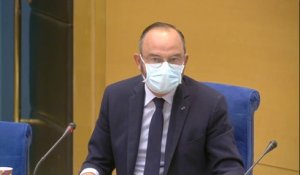 Covid-19: "Avant janvier, personne ne me parle de masques" explique Edouard Philippe