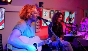 Bon Air interprète "Sauvage" en live dans le Double Expresso RTL2 (06/11/20)